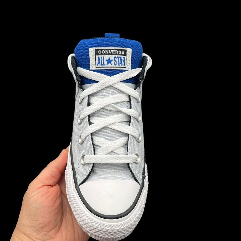 Converse Chuck Taylor All Star Youth Boys Mid Top Shoe Size 4-5 Light/Royal Blue